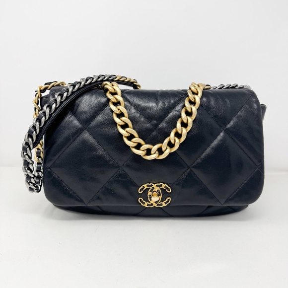 Chanel Lambskin Quilted Large Chanel 19 Flap Black - Picture 1 of 10